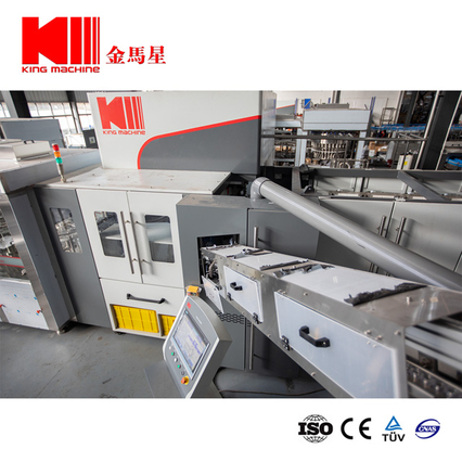 Inpakmachine van een flesdrankje voor drankverpakkingen