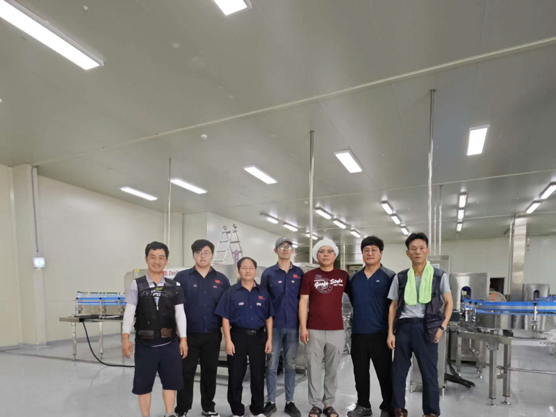 Petfles vul- en verpakkingslijn