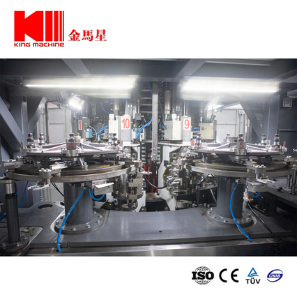 Blazen vulling van capping combiblock sap vulmachine