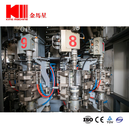 Fles water combiblock blaasvulling aftapmachine